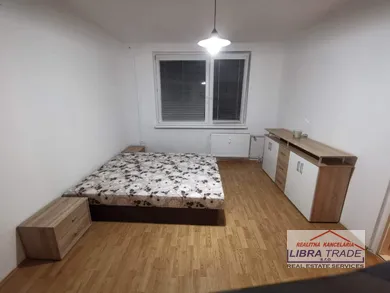 Na predaj 1-izbový byt, 36 m², Nové Zámky, T. G. Masaryka
