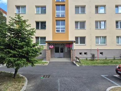 Mieszkania na sprzedaż, 3-pokojowe, Dubnica nad Váhom · €107 900