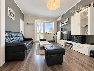 Na prenájom 2-izbový byt, 49 m², -