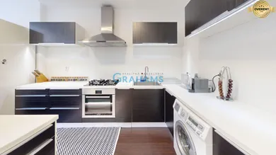 Na predaj 3-izbový byt, 71 m², Bratislava-Petržalka, Budatínska