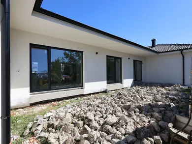 Domy na predaj 4-izbový, Sereď · €207 770