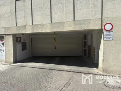 Na prenájom objekt, 12 m², Bratislava-Staré Mesto, Zámocká