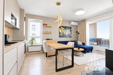 Na predaj 2-izbový byt, 54 m², Bratislava-Petržalka, Fialová