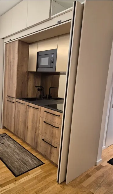 Na prenájom 1-izbový byt, 37 m², Bratislava-Staré Mesto, Bottova