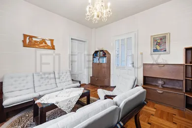 Na predaj 5-izbový dom, 183 m², Bratislava-Rača, Račianska