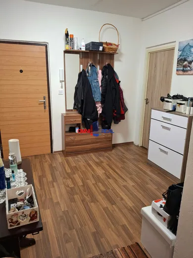 Na predaj 4-izbový byt, 89 m², Bratislava-Karlova Ves, Veternicová