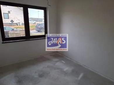Na predaj 4-izbový dom, 473 m², Nitra, Kynecká