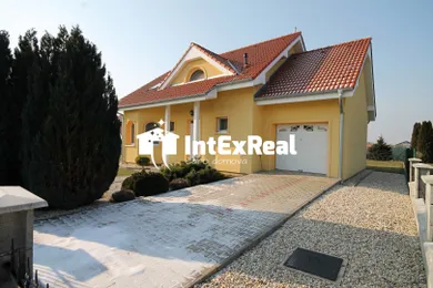 Na prenájom 5-izbový dom, 156 m², Galanta