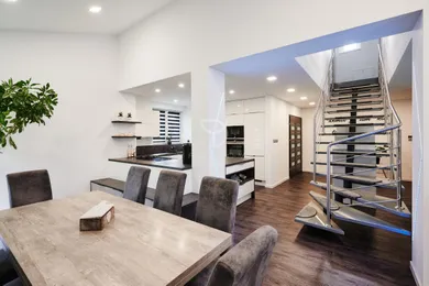 Na predaj 5-izbový dom, 199 m², Batizovce