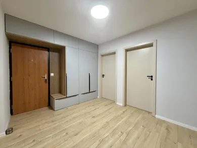 Na predaj 4-izbový byt, 87 m², Bratislava-Petržalka, Švabinského