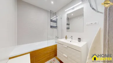 Na prenájom 3-izbový byt, 71 m², Komárno, Rákócziho
