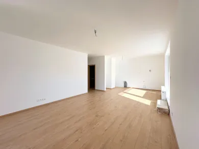 Na predaj 3-izbový byt, 75 m², Bratislava-Dúbravka, Agátová