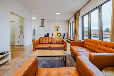 Byty na prenájom 4-izbový, Nitra · €1 300