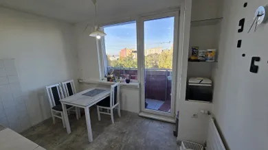 Na predaj 2-izbový byt, 64 m², Levice, Perecká ul.