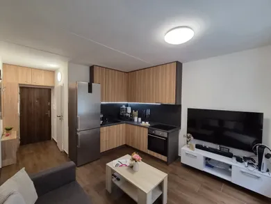 Na predaj 1-izbový byt, 38 m², Považská Bystrica, Tatranská