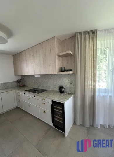 Na predaj dom v Bratislava-Záhorská Bystrica · €880 000 · Dokončené