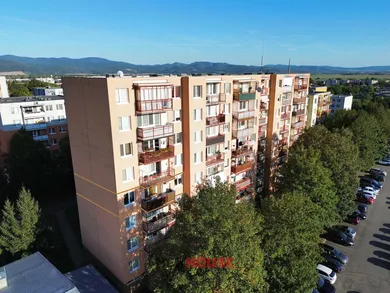 Na predaj 5-izbový byt, 94 m², Nové Mesto nad Váhom, Tematínska