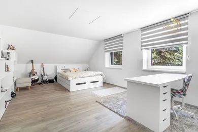 Na predaj 5-izbový dom, 385 m², Bystrá