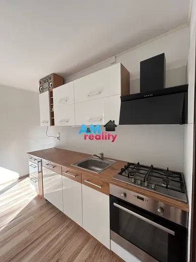 Na predaj 3-izbový byt, 94 m², Trenčianske Teplice, Štvrť SNP