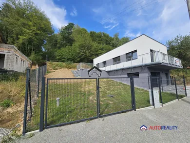 Na predaj 4-izbový dom, 126 m², Zvolenská Slatina, Borovinská