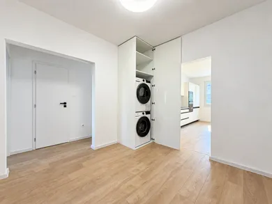 Na predaj 4-izbový byt, 73 m², Bratislava-Petržalka, Kapicova