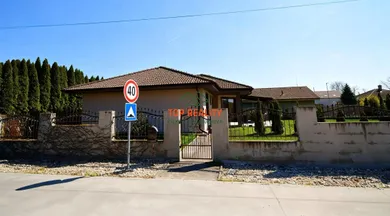 Na predaj 3-izbový dom, 123 m², Košúty