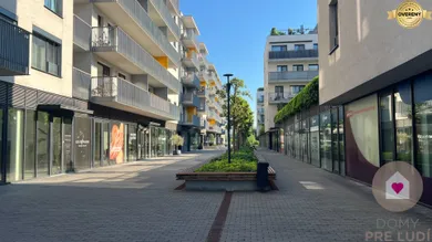 Na prenájom komerčné, 60 m², Bratislava-Ružinov, Jarabinková