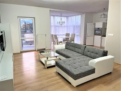 Byty na prenájom 3-izbový, Žilina · €1 200