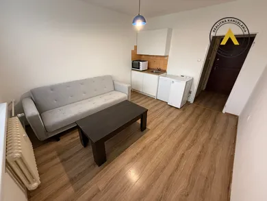 Mieszkania na wynajem, 1-pokojowe, Hlohovec · €350