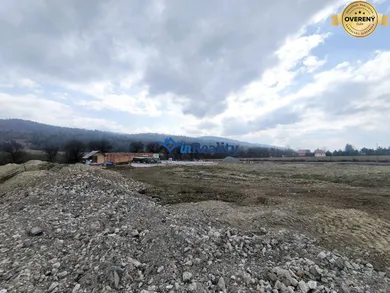Na predaj pozemok, 889 m², Polomka