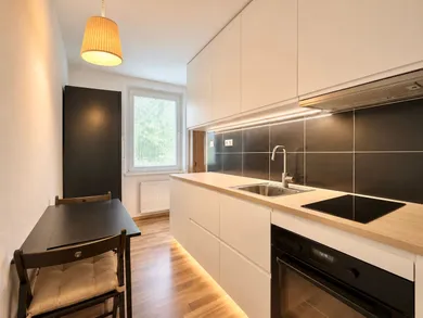 Na predaj 2-izbový byt, 48 m², Pezinok, Moyzesova