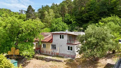 Domy na predaj 4-izbový, Nová Baňa · €119 900