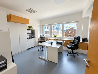 Komerčné priestory na prenájom, Košice-Juh · €160