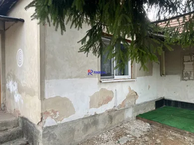 Na predaj 3-izbový dom, 364 m², Komjatice, Nitrianska