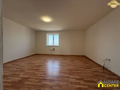 Na predaj 2-izbový dom, 102 m², Zemianska Olča