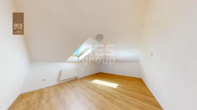 Na predaj 3-izbový byt, 96 m², Bratislava-Záhorská Bystrica, Tatranská