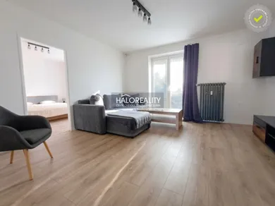 Na prenájom 2-izbový byt, 67 m², Prievidza