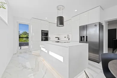 Na predaj 4-izbový byt, 105 m², Šamorín, BÁČ