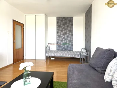 Na predaj 1-izbový byt, 38 m², Bratislava-Podunajské Biskupice