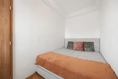 Na predaj 2-izbový byt, 43 m², Bratislava-Ružinov, Radarová
