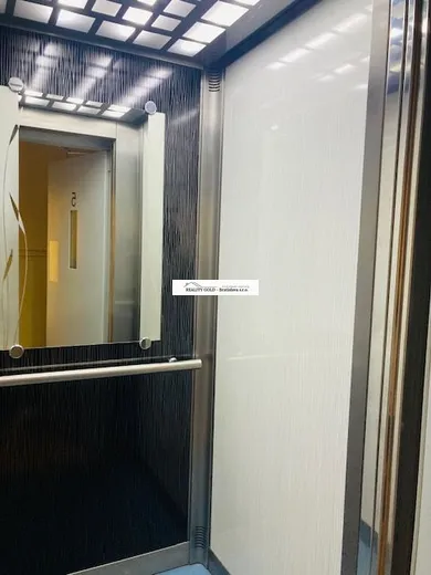Na predaj 1-izbový byt, 39 m², Bratislava-Petržalka, Vígľašská