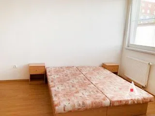 Na prenájom 1-izbový byt, 35 m², Košice-Západ, Trieda SNP