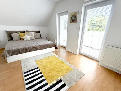 Na prenájom 4-izbový dom, 162 m², Bratislava-Lamač