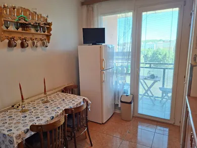 Na predaj 3-izbový byt, 72 m², Prievidza, Energetikov