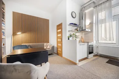Na predaj 2-izbový byt, 46 m², Bratislava-Staré Mesto, Radlinského