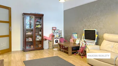 Na predaj 2-izbový byt, 71 m², Zvolen, Námestie Slobody