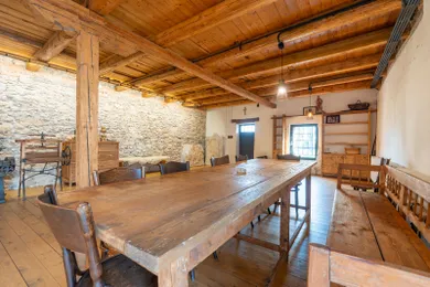 Na prenájom komerčné, 250 m², Trenčín, Mlynská