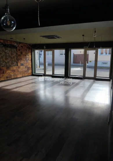 Na prenájom komerčné, 150 m², Nové Zámky, Michalská bašta