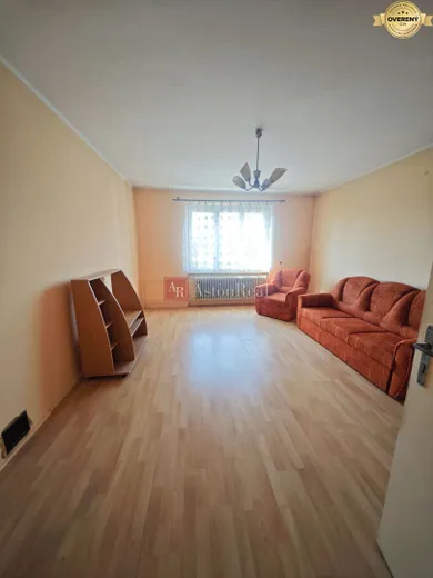 Na predaj 5-izbový dom, 120 m², Banská Bystrica, Senická cesta