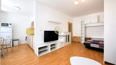 Na prenájom 1-izbový byt, 37 m², Púchov, Moravská